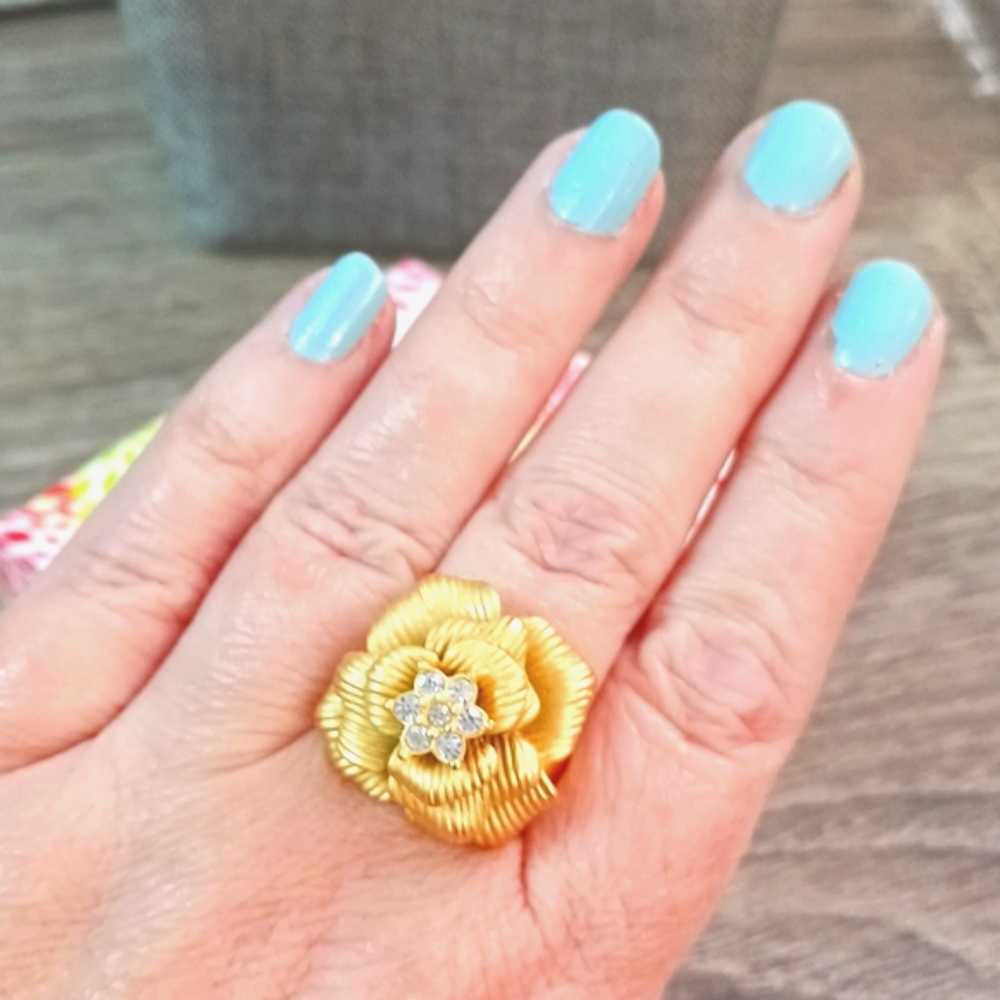 New! Premier Designs In Bloom gold rose rings size 7.5 matte finish